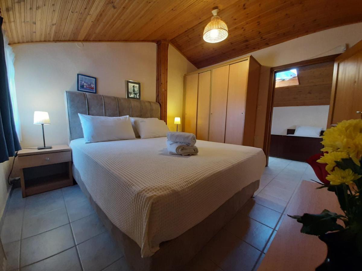 Hotel Flesvos Pefkochori Bagian luar foto