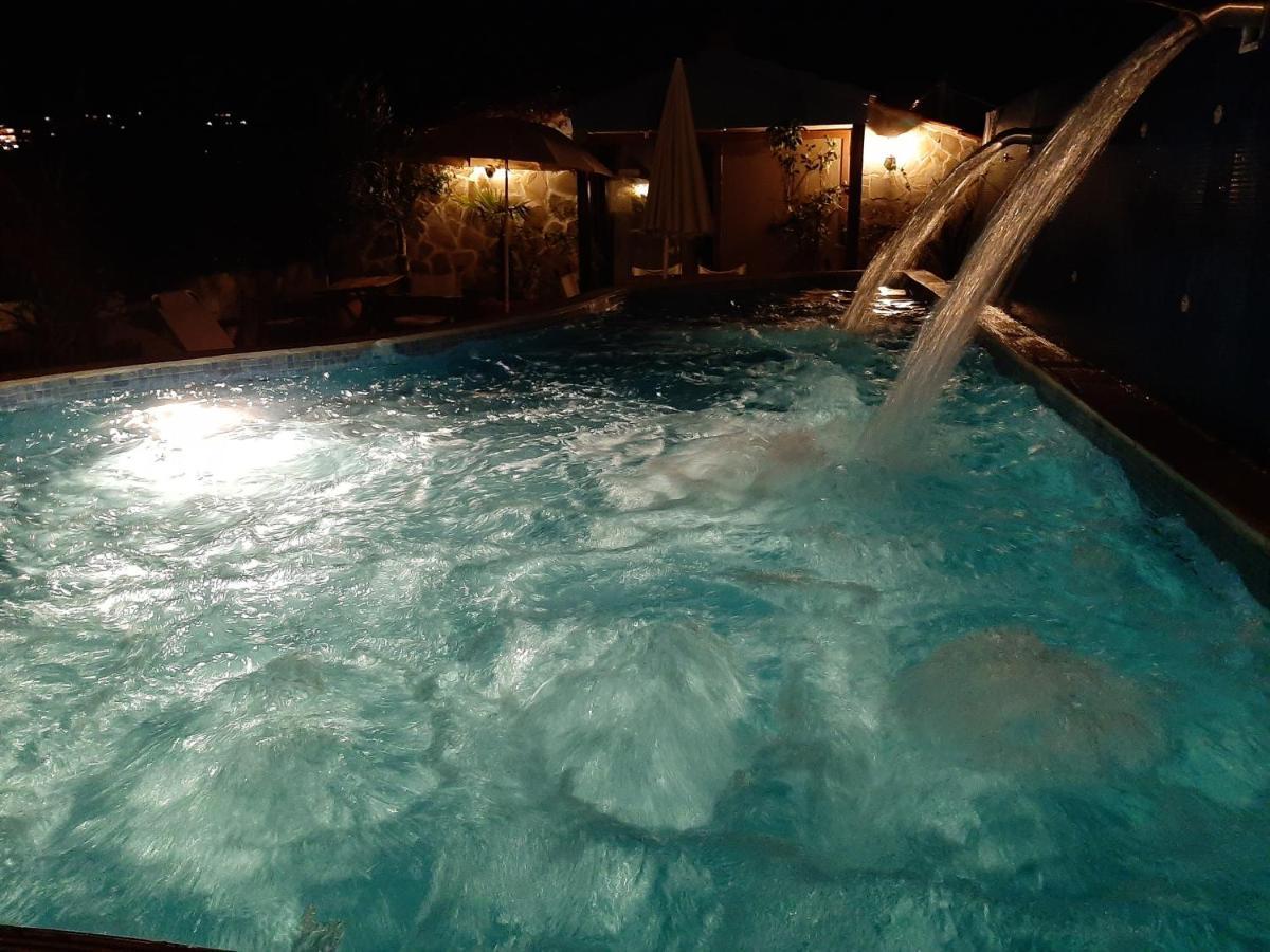 Hotel Flesvos Pefkochori Bagian luar foto