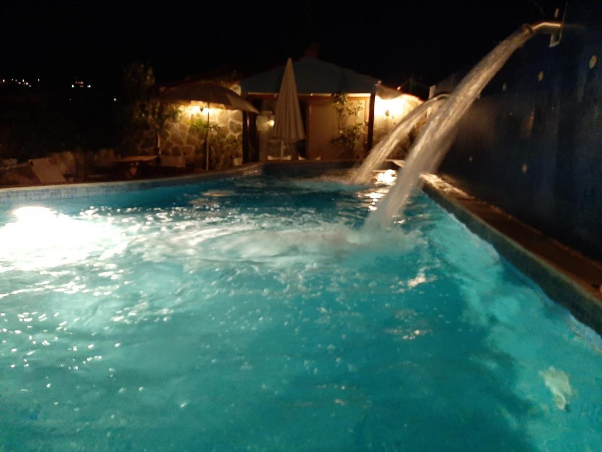 Hotel Flesvos Pefkochori Bagian luar foto