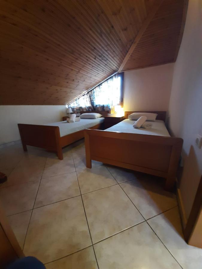 Hotel Flesvos Pefkochori Bagian luar foto