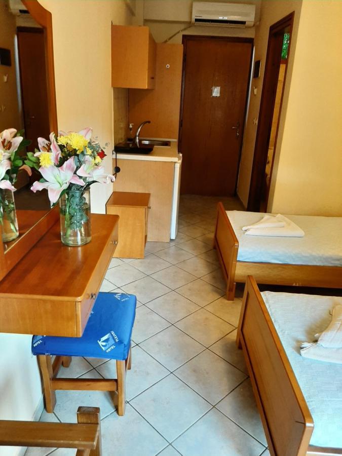 Hotel Flesvos Pefkochori Bagian luar foto